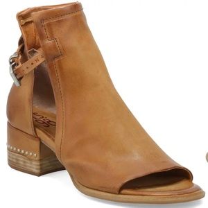 A.S. 98 Morgan Camel Ankle Sandals Shoes SOLD OUT 37